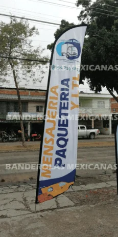 banderas publicitarias y promocionales personalizadas para paquetería hechas en banderolas mexicanas