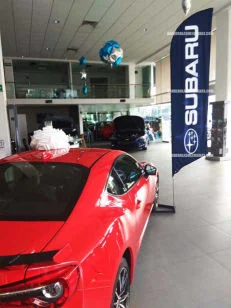 banderas publicitarias y promocionales personalizadas para subaru agencia merida yucatan hechas en banderolas mexicanas