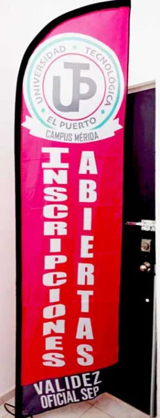 Banderas publicitarias personalizadas y promocionales para universidades hecha en banderolas mexicanas