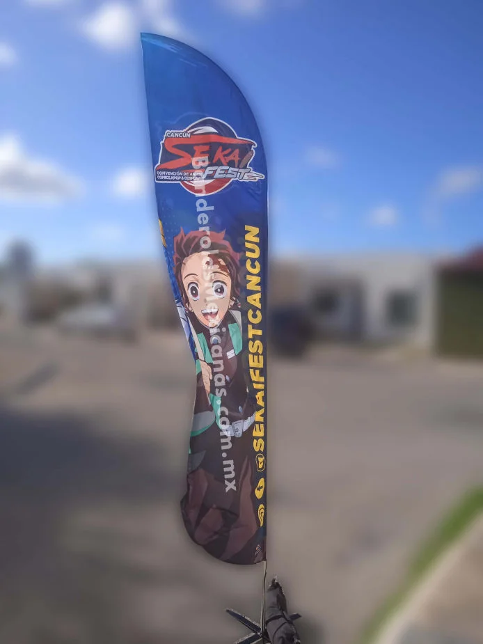 Bandera tipo vela personalizada para sekai fest 3