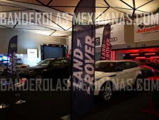 banderas publicitarias y promocionales personalizadas para expo autos hechas en banderolas mexicanas