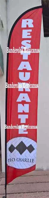 banderas publicitarias y promocionales personalizadas para restaurante tio charly hechas en banderolas mexicanas